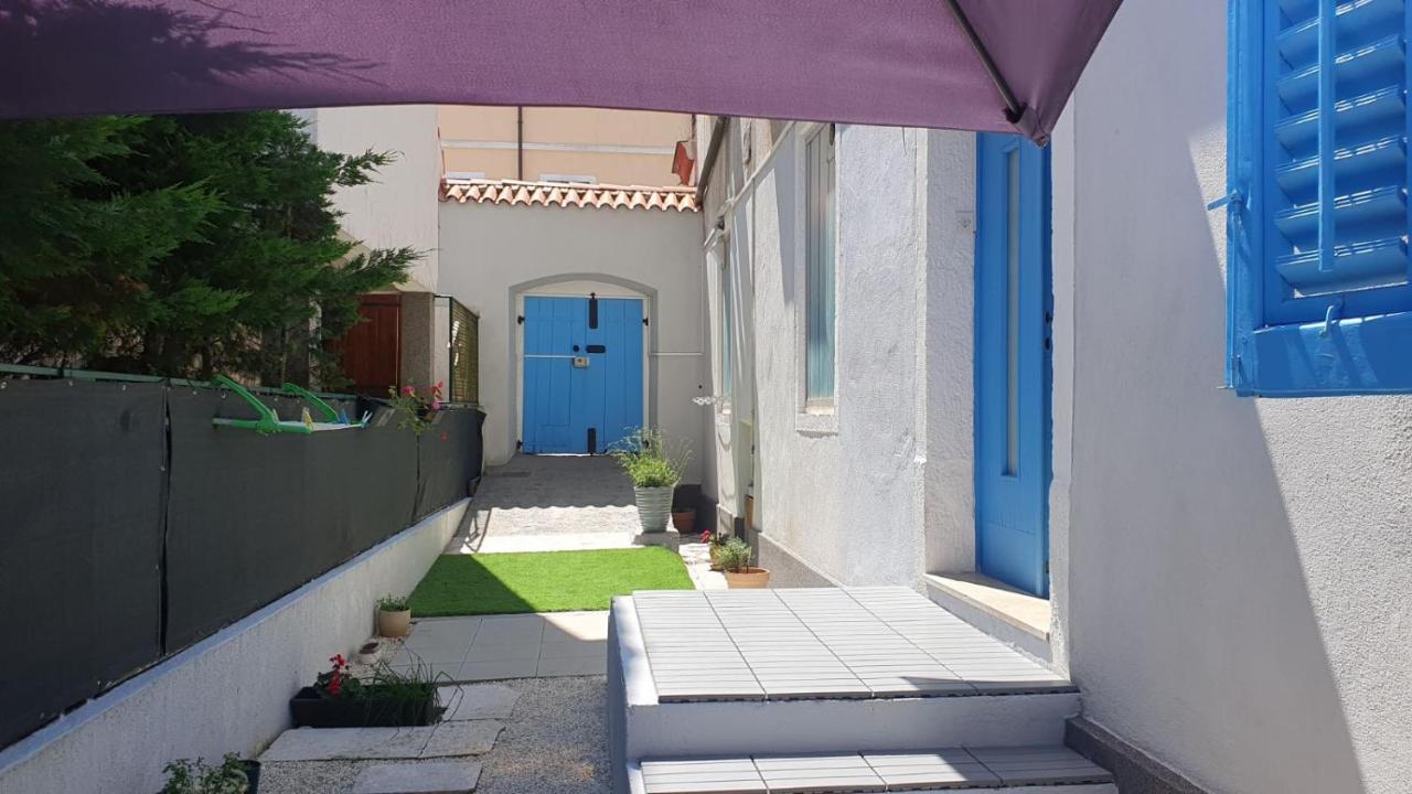 Holiday Home Blue Door In 普拉 外观 照片