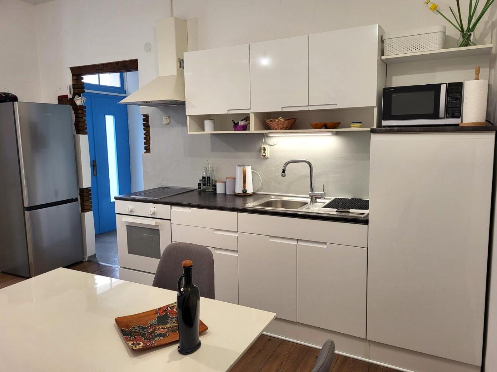 Holiday Home Blue Door In 普拉 外观 照片